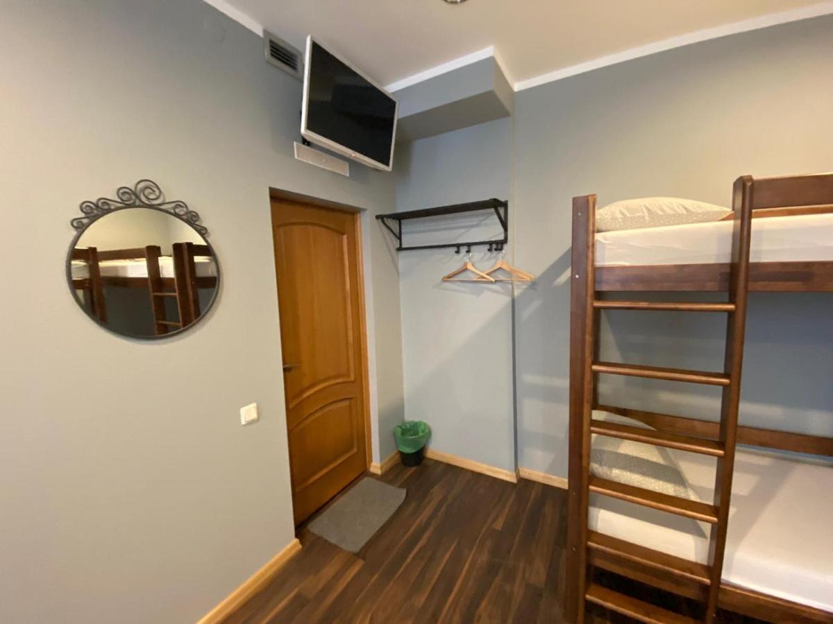 Aparthotel Riga Eksteriør bilde Hostel room in Vilnius, Lithuania